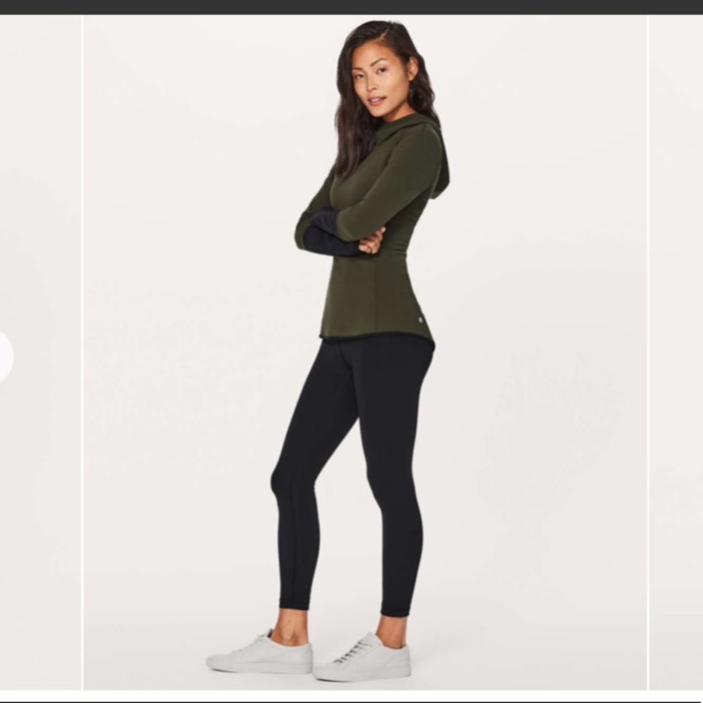 Lululemon shape Up Pullover (Nulu) Size 10